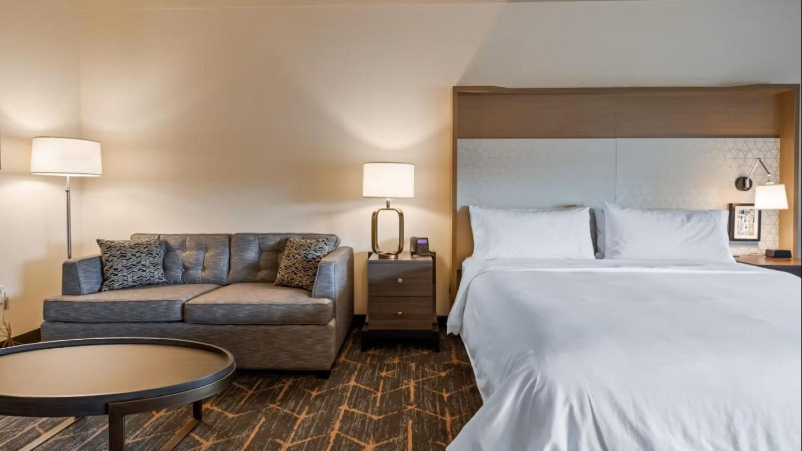 Holiday Inn - Clarksville Northeast By Ihg Dış mekan fotoğraf